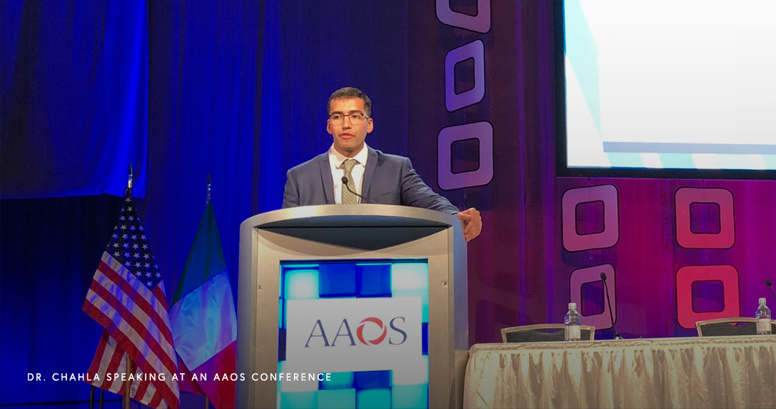 Dr. Jorge Chahla speaking at the American Academy of Orthopedic Surgery (AAOS) Annual Conference